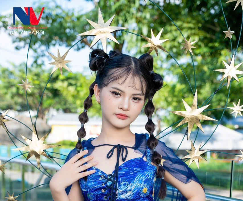 Đại sứ Nguyễn Minh Hoa – Thần thái cuốn hút trên sàn diễn “Đêm đầy sao”