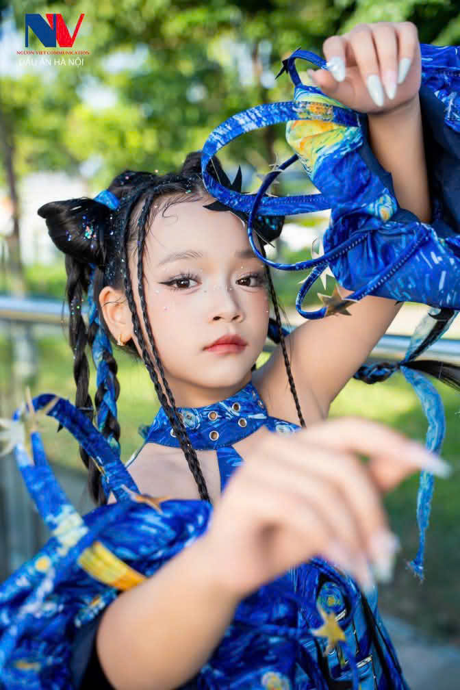 Đỗ Ngọc Khánh An – “ngôi sao nhỏ” tỏa sáng ở vị trí Vedette trong BST “Đêm Đầy Sao”