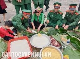 Làng Văn hóa, Du lịch các dân tộc Việt Nam tặng 500 phần quà 'Tết vì người nghèo' năm 2023