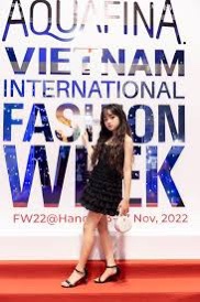 Jenny Bảo Vy xuất hiện với vai trò ca sĩ mở màn tại Fashion Junction - Giao lộ thời trang 2022