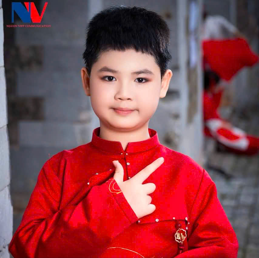 Model nam nhí Hải Phòng Nguyễn Tiến Sơn nổi bật với BST “Gấm Vóc Lụa Là”